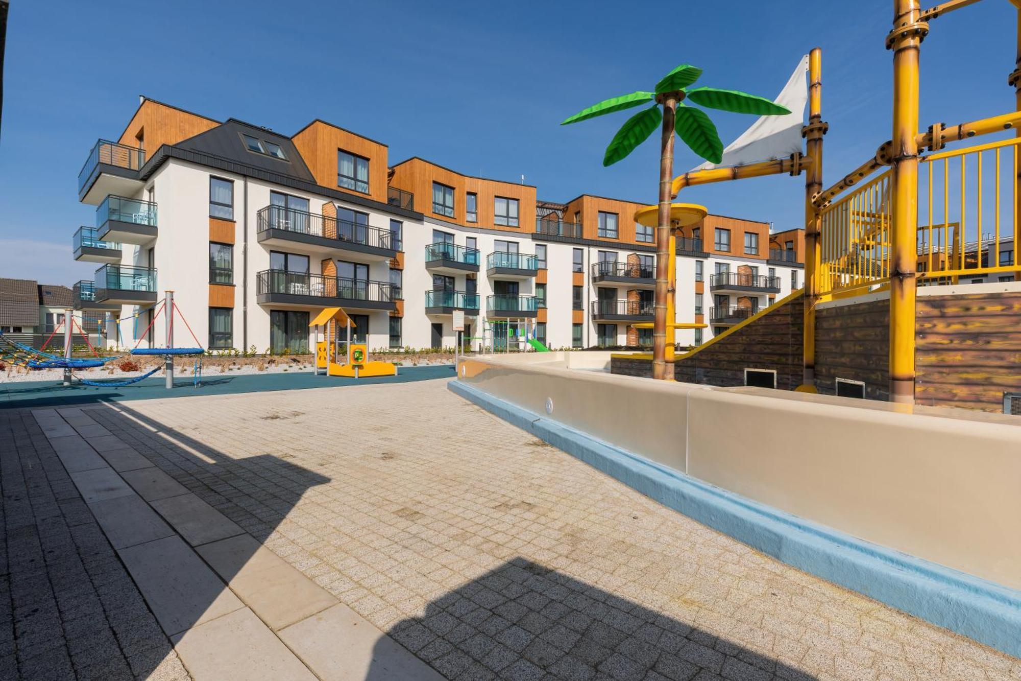 Bel Mare Resort Apartment With Parking By Noclegi Renters Miedzyzdroje Exteriör bild