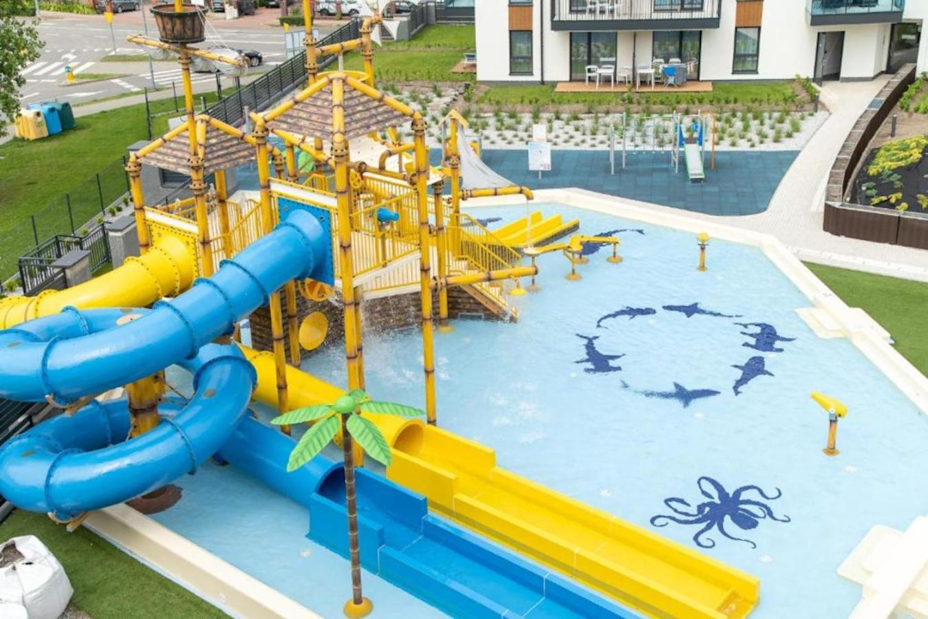 Bel Mare Resort Apartment With Parking By Noclegi Renters Miedzyzdroje Exteriör bild